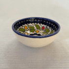 Lille håndlavet keramikskål fra Palæstina - velegnet til servering af oliven.