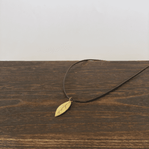 Minimalistisk halskæde | Olivenblad i messing