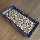 Håndlavet keramik serveringsfad fra Al-Khalil / Hebron med traditionelt palæstinensisk mønster.