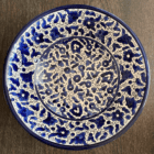 Stor, håndlavet keramikskål i royal blå – ideel til frugt eller salater.