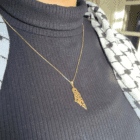 Håndlavet halskæde med digt af Mahmoud Darwish fra Palæstina