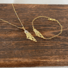 Håndlavede smykker med digt af Mahmoud Darwish fra Palæstina