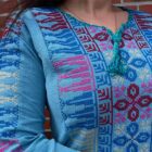 Palæstinensisk abaya / kjole med traditionelt broderi også kaldet tatreez.