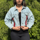 Denimjakke med tatreez fra det palæstinensiske fashionbrand Edmond's Fashion