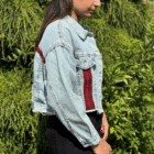 Denimjakke med tatreez fra det palæstinensiske fashionbrand Edmond's Fashion